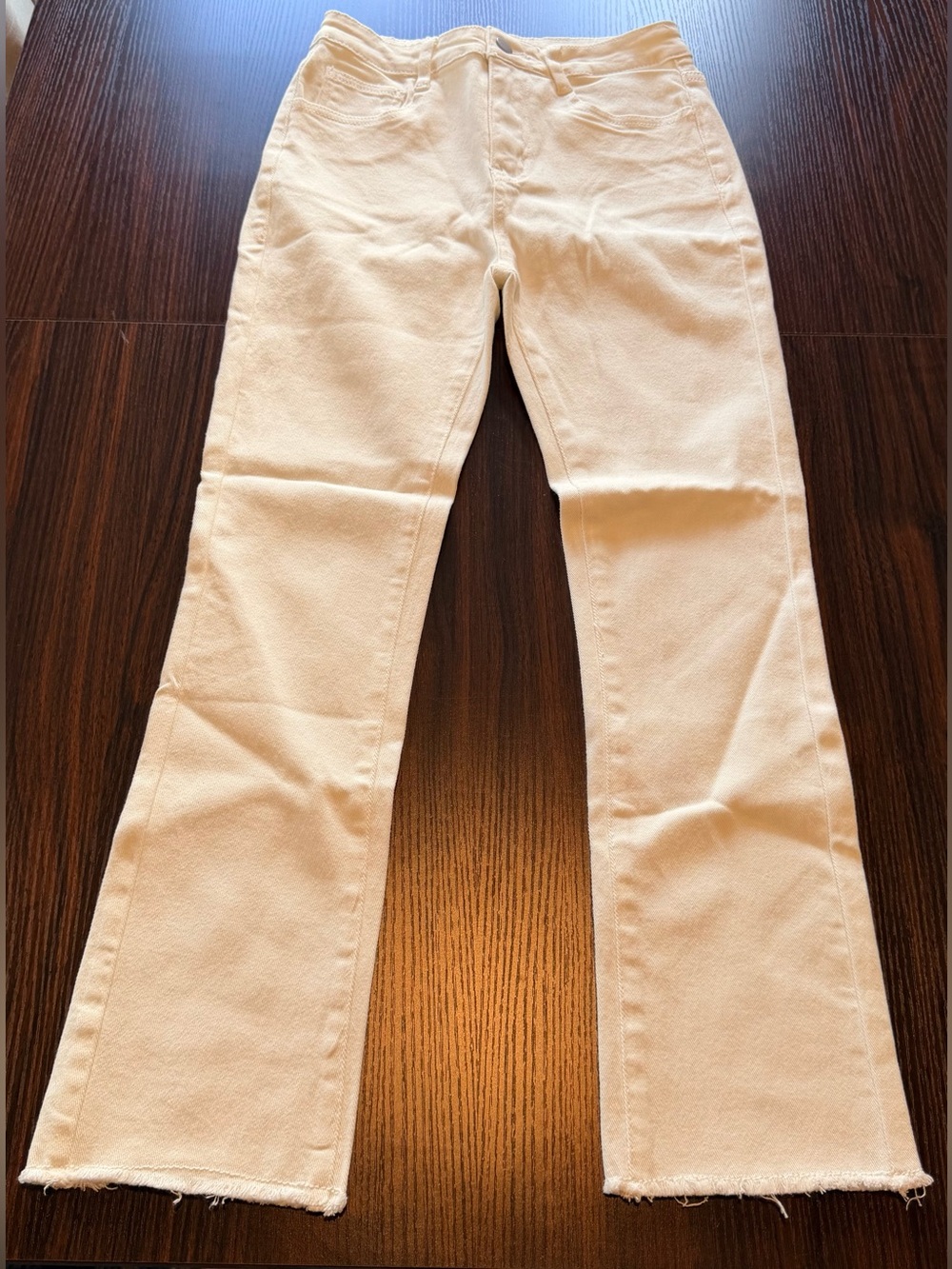 Dazy Women’s Off White High Waist Raw Hem Stretch Flare Jeans Size S